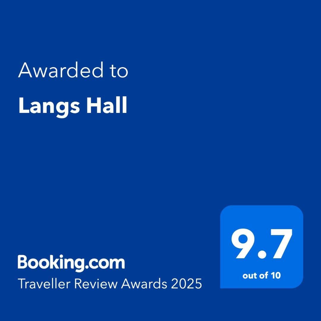 Langs Hall Leyland Extérieur photo